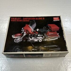 Vintage Harley-Davidson Glide II 1/10 Model Kit Academy Minicraft #1547 Used